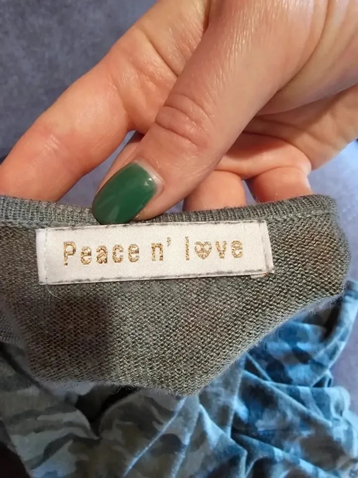 Pull femme camouflage Peace n' Love col V - Taille M/L - Manches longues - photo numéro 3