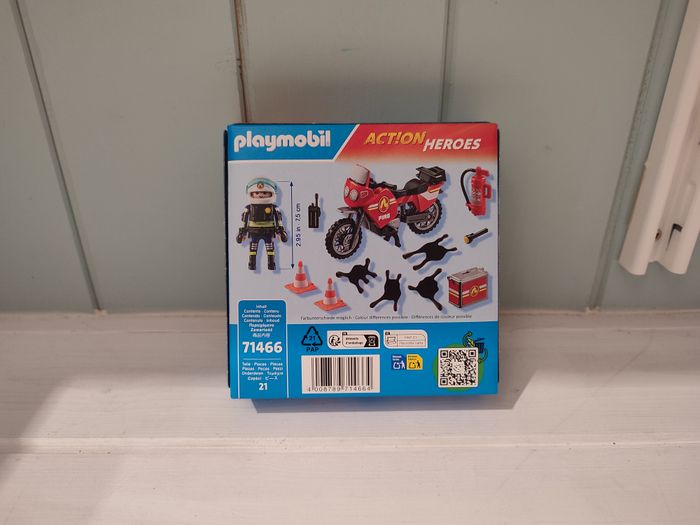 Playmobil 71466 Pompier et moto - photo numéro 2