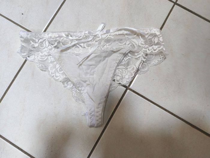Tanga blanc