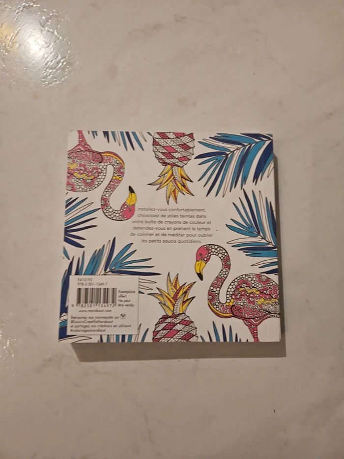 Petit livre de coloriages tropiques Neuf - photo numéro 3