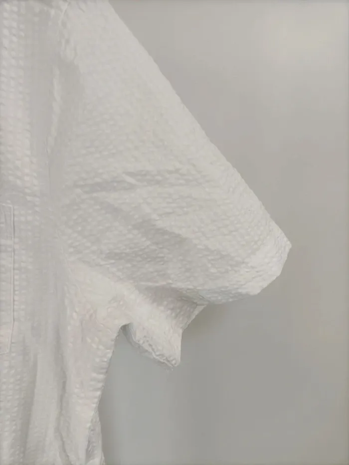 Chemise blanche Livergy manches courtes tissu gaufré, 100% coton, col rond taille 42 A335 - photo numéro 7