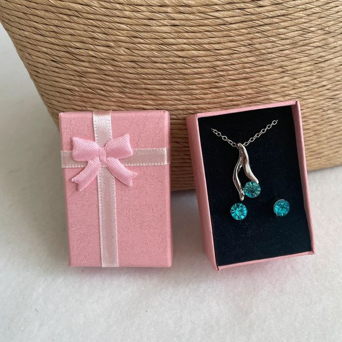 🚨 idée cadeau  🚨 parure de bijoux neuve avec écrin - photo numéro 12