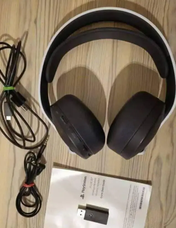 PlayStation je vous propose mon ps5 intéressé veuillez m'écrire sur WhatsApp +33757752530