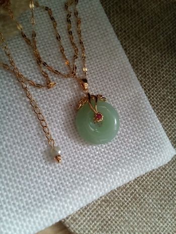 Collier acier inoxydable et jade vert