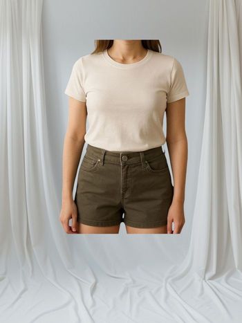 Short Femme couleur Kaki taille M