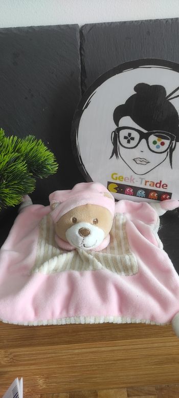 doudou ours mes petits cailloux  marron beige rose blanc rayé rayure noeuds carré