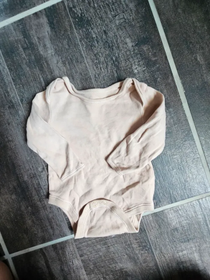 Bodies beige
