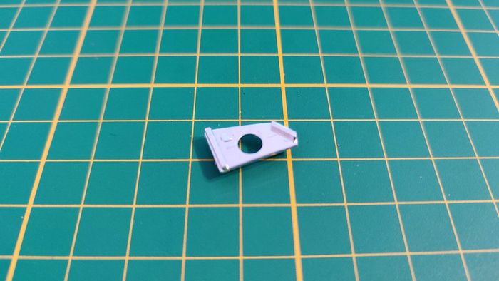 Poignée intérieure porte avant gauche pièce miniature 1/18 Citroën traction 15cv 1952 Maisto #B36 - photo numéro 2