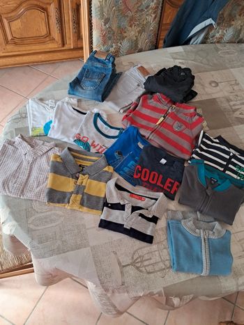 Lot 15 vêtements garçon 18 mois
