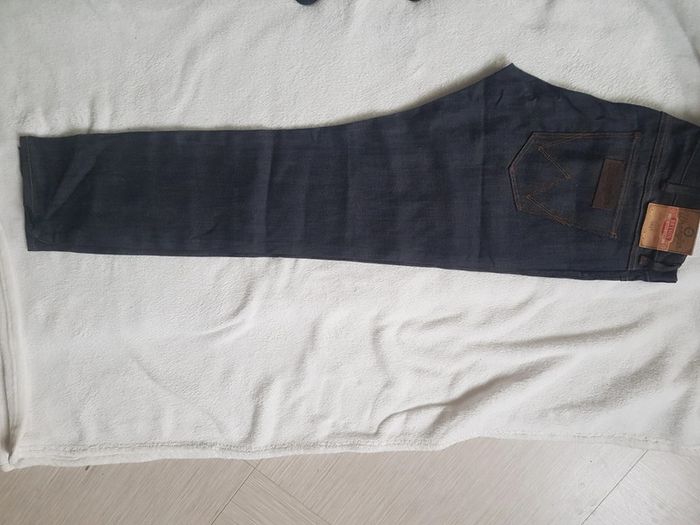 Jeans Wrangler 33 - photo numéro 2