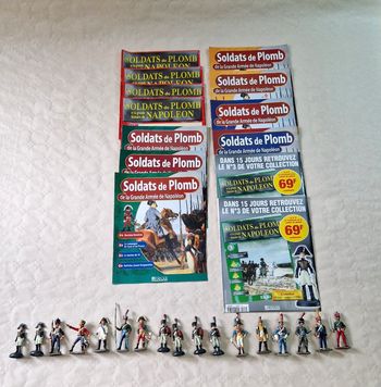 Lot de 17 figurines en plomb  , soldat de plomb de la grande armée de Napoléon