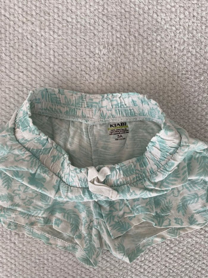 Short bleu et blanc fille Kiabi 5 ans - photo numéro 2