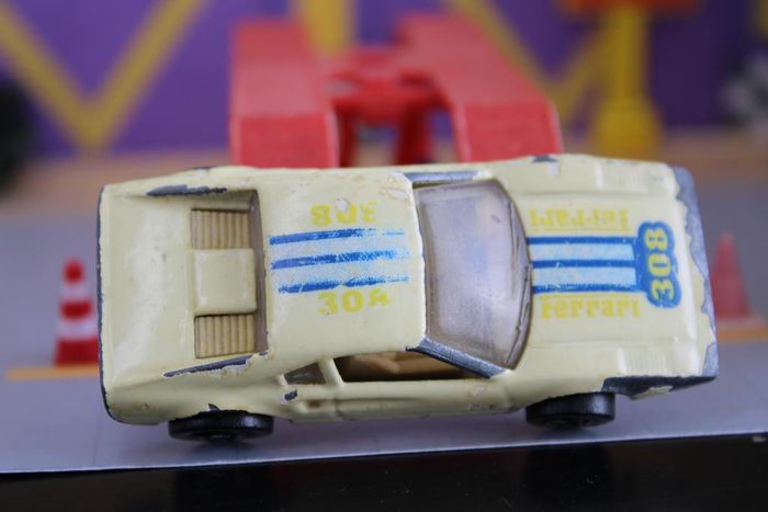 Hot wheels Ferrai 308 GTB - photo numéro 9