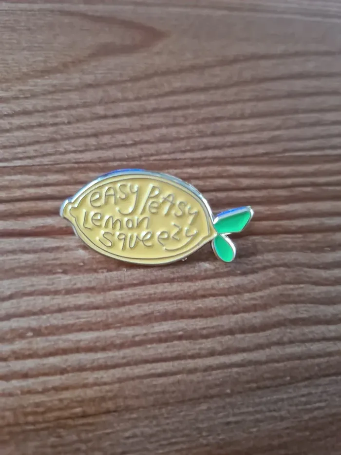 Petite broche de citron