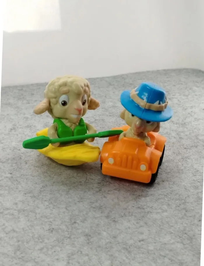 Lot de 2 Figurines Moutons Kinder 7 cm
