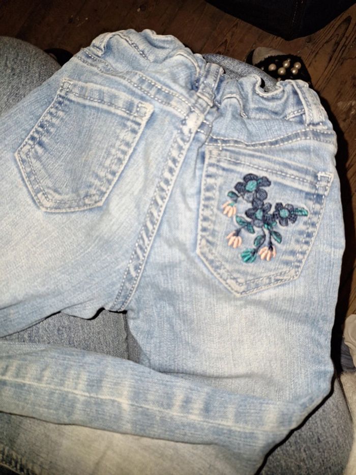 Jeans slim 4 ans fleurie - photo numéro 4