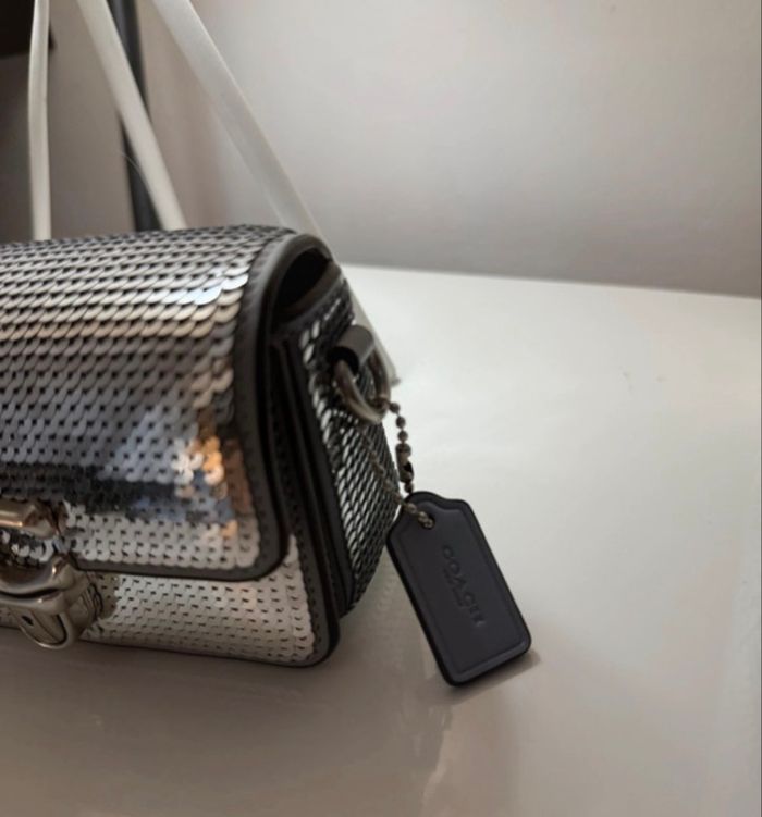 Sac Coach Tabby Micro Sequin Argenté - Neuf - photo numéro 6