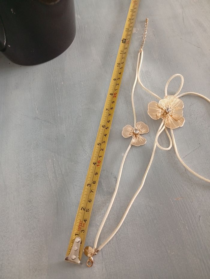 Collier ras du cou fleur. Lovisa - photo numéro 7