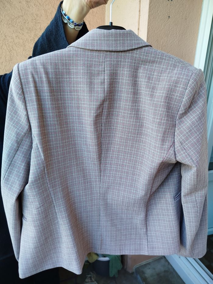 Veste neuve avec étiquette - photo numéro 2
