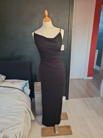 Robe longue noire moulante