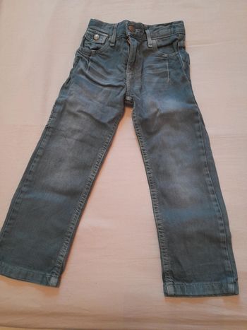 Jean 4 ans 3 suisses