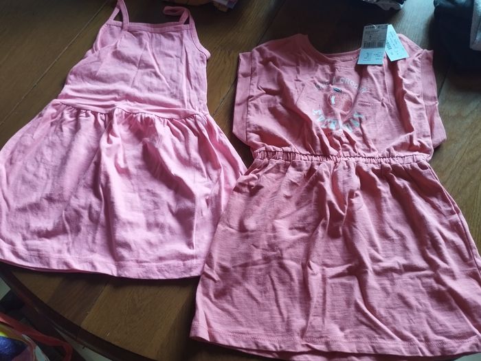 Lot vêtements fille 4 ans - photo numéro 4