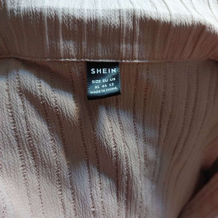 Magnifique robe pour taille 42/44 - photo numéro 5