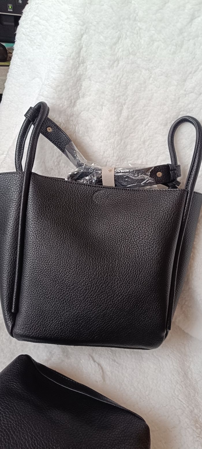 Sac bandoulière noir avec sa trousse laphrodite - photo numéro 5