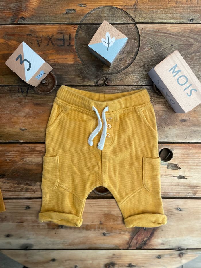 Ensemble pantalon + TS - photo numéro 2