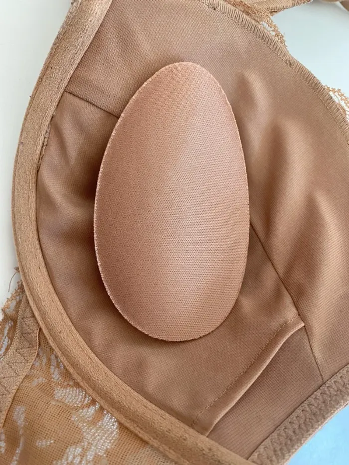 Soutien gorge chair a strass - photo numéro 4