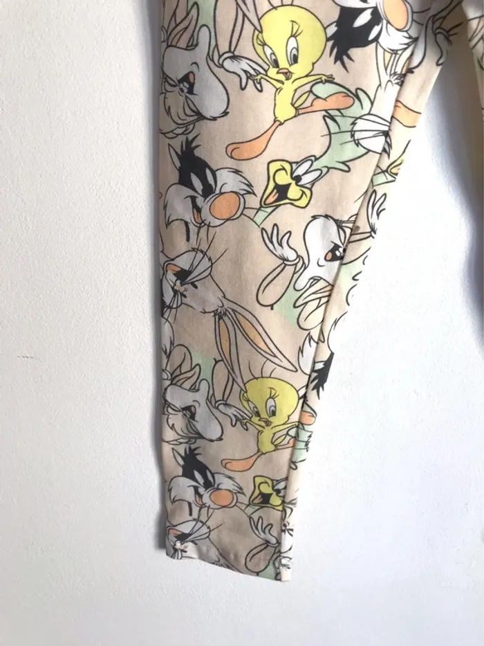 Legging Looney Tunes 4/5 ans neuf avec étiquettes - photo numéro 3