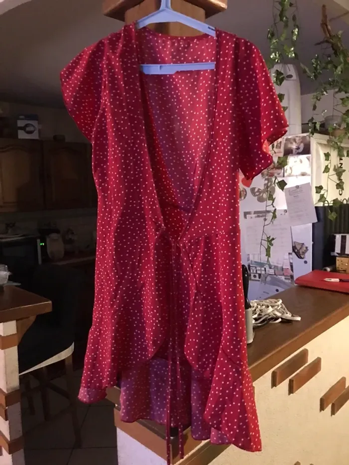 robe courte ample à pois rouge taille Xs ou 34