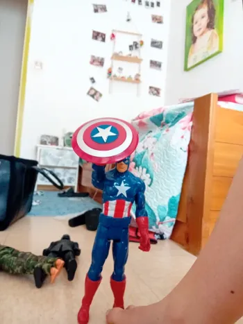 Figurine capitaine america