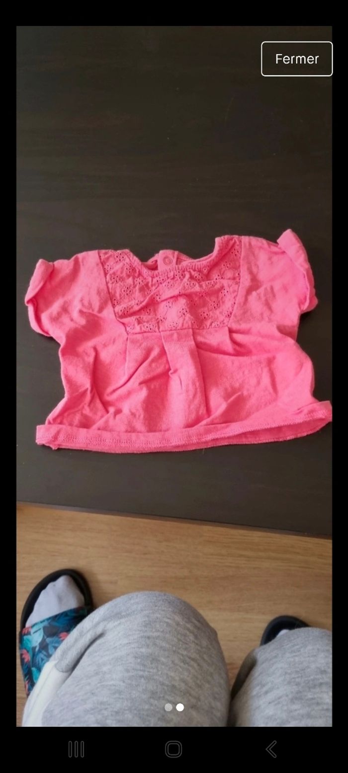 T shirt taille 1 mois - photo numéro 2