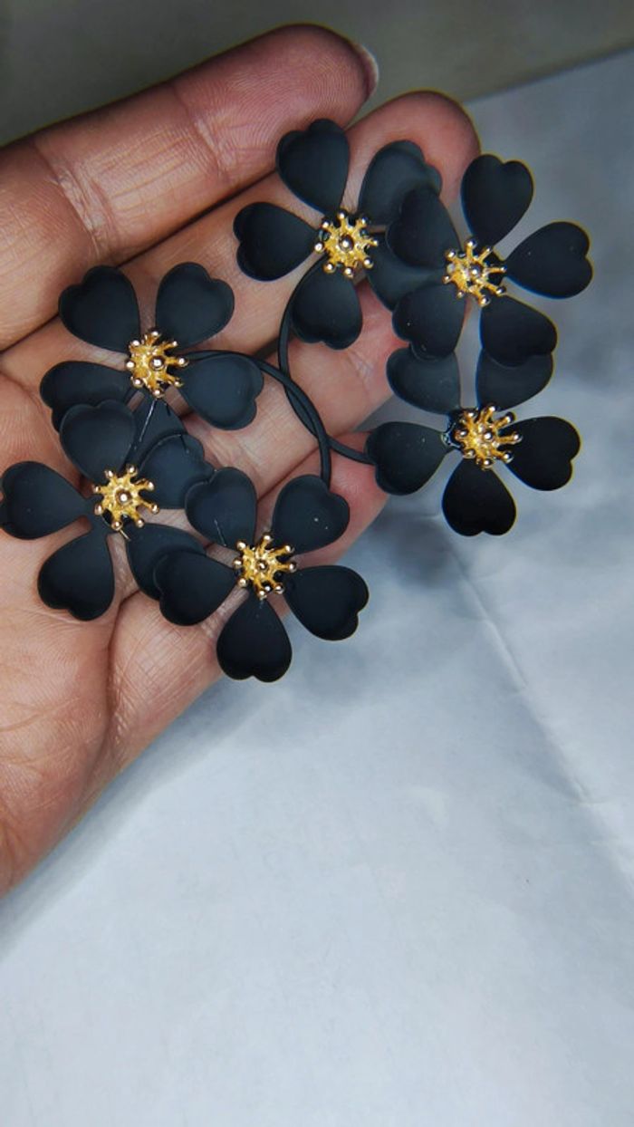 Boucles d'oreilles noires mat - photo numéro 3