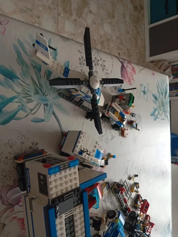 Gros lot Lego police voleurs - photo numéro 14