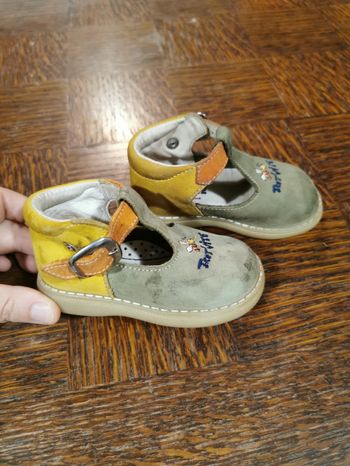 Chaussures mixte taille 19