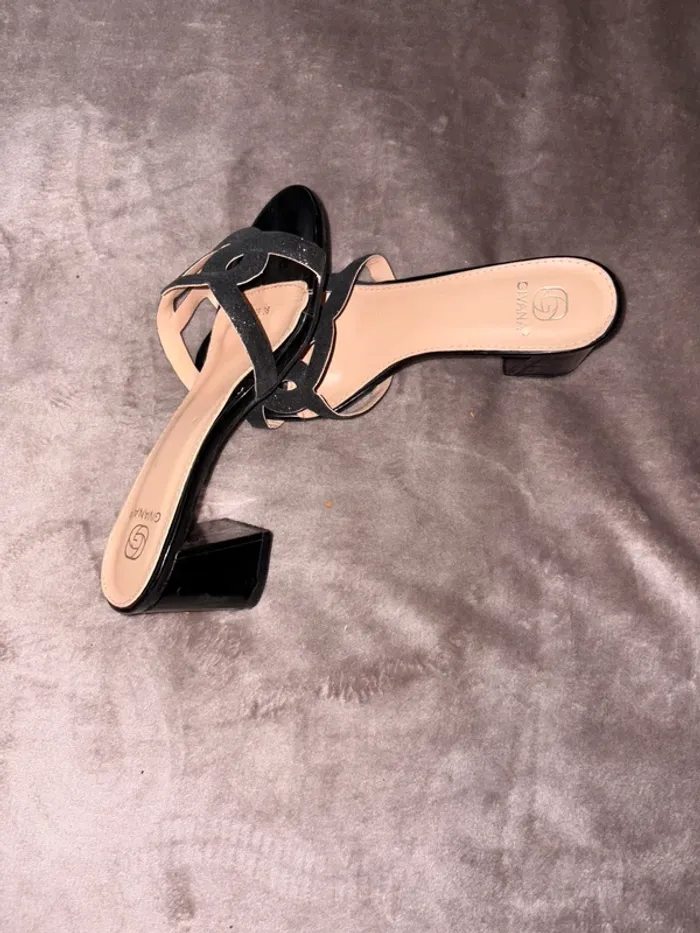 Mules à talon femme taille 36 noir en très bon état. Givana. - photo numéro 3