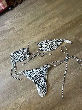 Maillot de bain zèbre