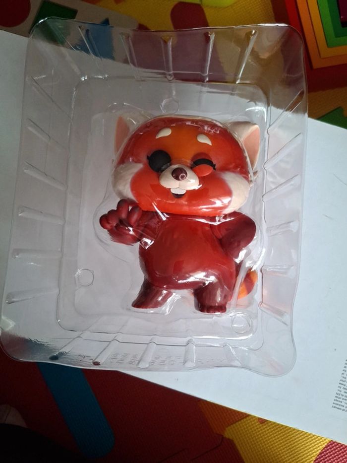 Funko pop Red panda Mei ( taille deluxe) - photo numéro 7