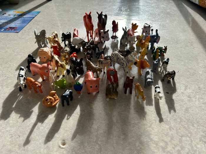 Lot de figurines animaux