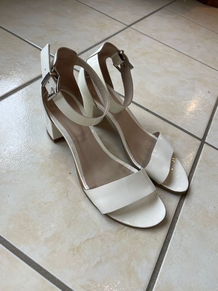 Chaussure à talons - photo numéro 4