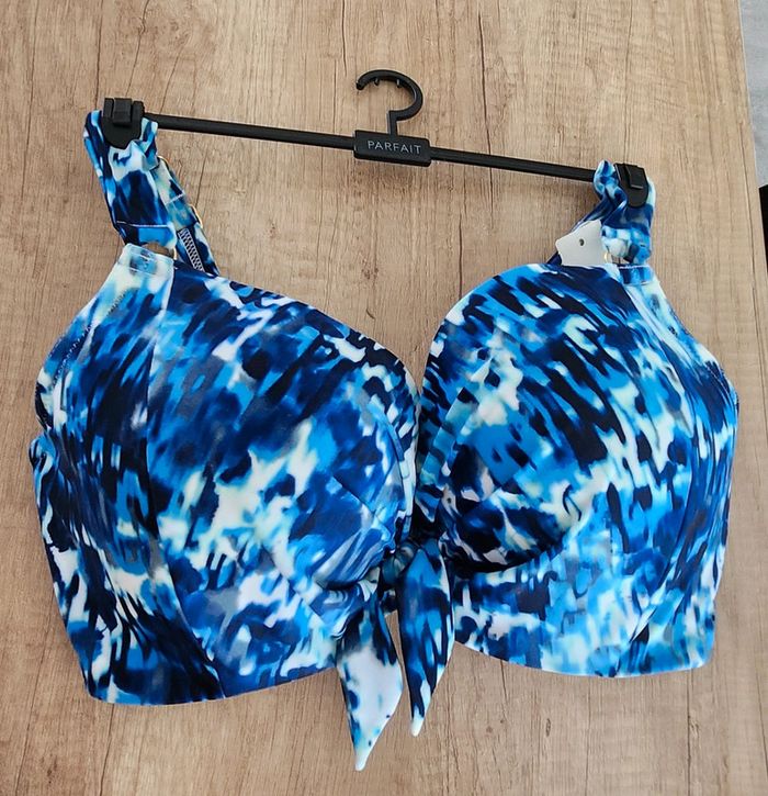 Maillot de bain motif bleu taille 95H / bas XL Parfait - photo numéro 2