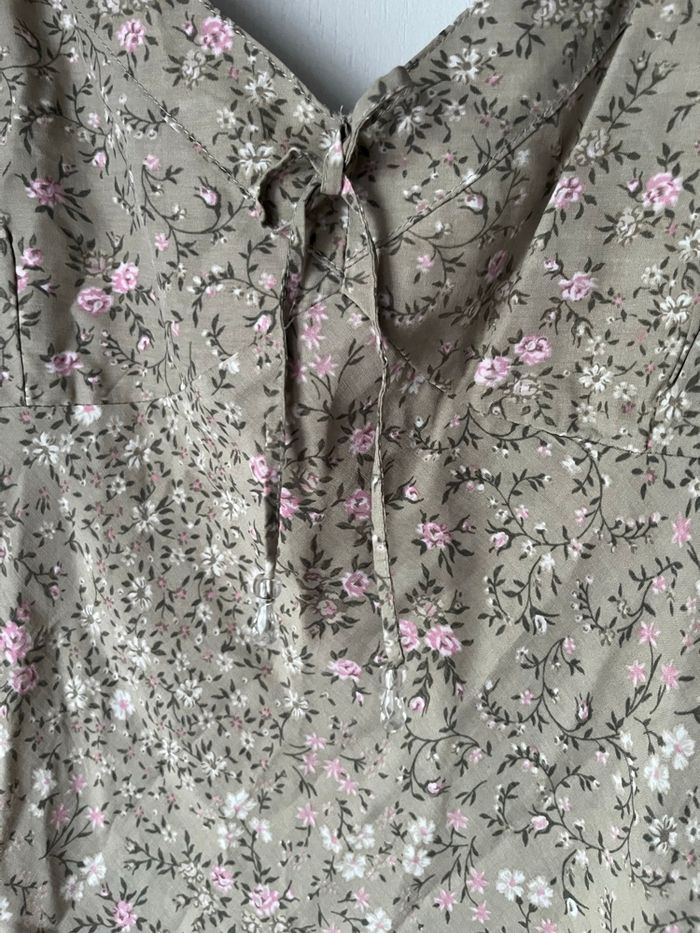 Robe à fleurs - photo numéro 2