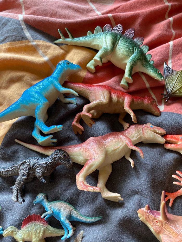 Lot dinosaures - photo numéro 3