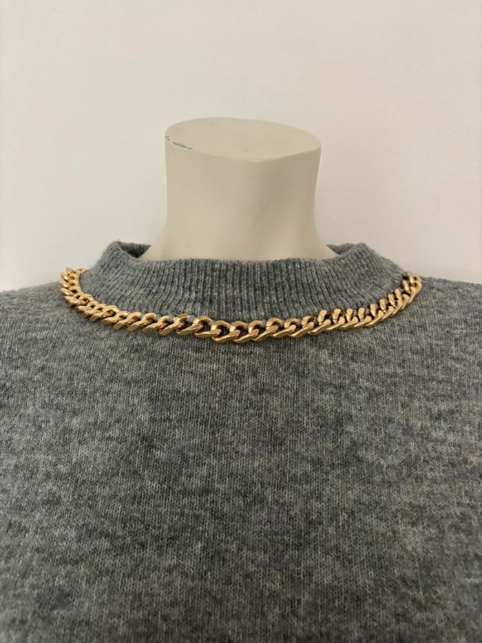 🌺Pull en maille gris avec collier doré Taille XS/34🌺 - photo numéro 2