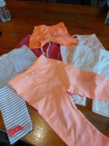 Lot 4 leggings + 1 short + 1 training