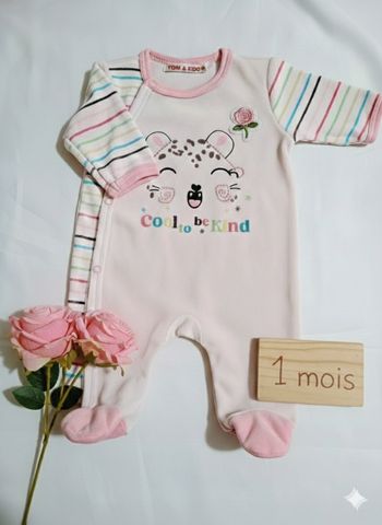 Pyjama ouverture à l'avant 1 mois neuf 