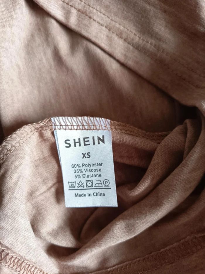Tee-shirt. Marque shein - photo numéro 3