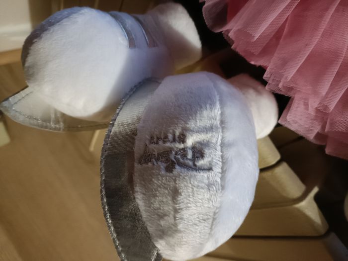 DEUX PELUCHES MICKEY ET MINNIE PATINEUR DISNEY - photo numéro 5